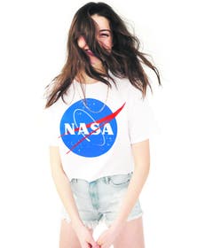 Kaum eine Fast-Fashion-Kette, die kein Nasa-Shirt im Angebot hat. Dieses ist von H&M. Bild: zvg