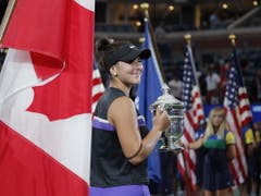 Kanada zeigt dem grossen Nachbarn den Meister: Der Sieg am US Open war nicht nur Bianca Andreescus erster Major-Titel, sondern auch der erste für Kanada (Männer und Frauen) (Bild: KEYSTONE/EPA/JUSTIN LANE)