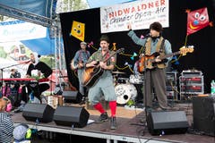 Die Band Marius & die Jagdkapelle bei ihrem Auftritt am Stanser Chinder Open-Air. (Bild: Roger Zbinden, Stans, 8. September 2019)