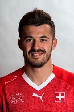 Albian Ajeti: Note 2.5 - Steht Embolo in nichts nach, ebenfalls mit geringer Präsenz. Hat es aber ganz vorne auch schwer gegen das Abwehrbollwerk. (Bild: Keystone)