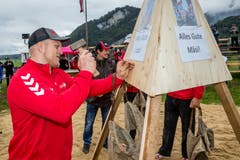 Der zurückgetretene Lutz Scheuber hängt seine Schwingerhosen an den Nagel. (Bild: Philipp Schmidli, Ennetmoos, 8. September 2019)