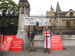 Brexit-Befürworter in London. (Bild: KEYSTONE/EPA/FACUNDO ARRIZABALAGA)