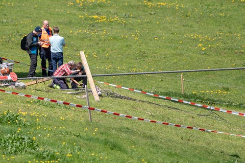 The police station closed the scene of the accident. (Image: Urs Flüeler / Keystone, Engelberg, June 5, 2019)